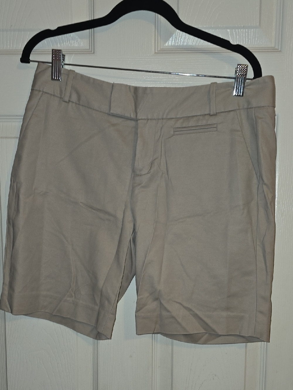 Calvin Klein Women's Light Beige Tailored Bermuda Shorts